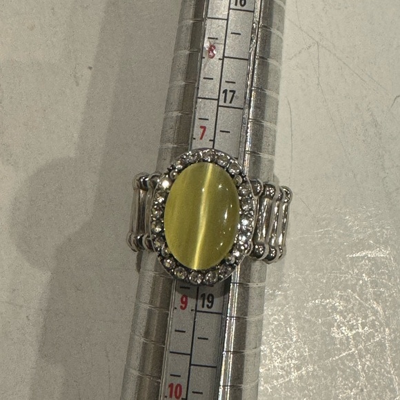 Elegant Yellow Stone Statement Ring - One Size Stretch Back - Picture 7 of 7